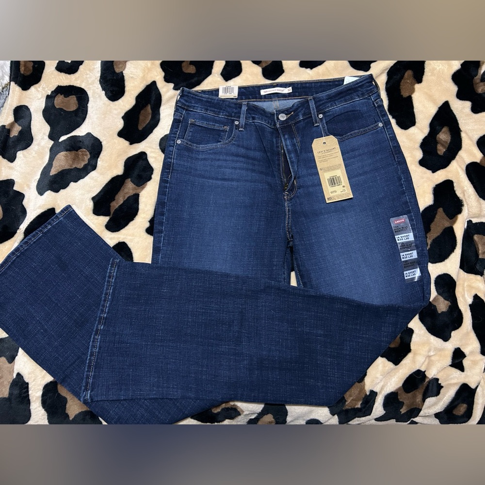 Women’s Levi Bootcut Jeans